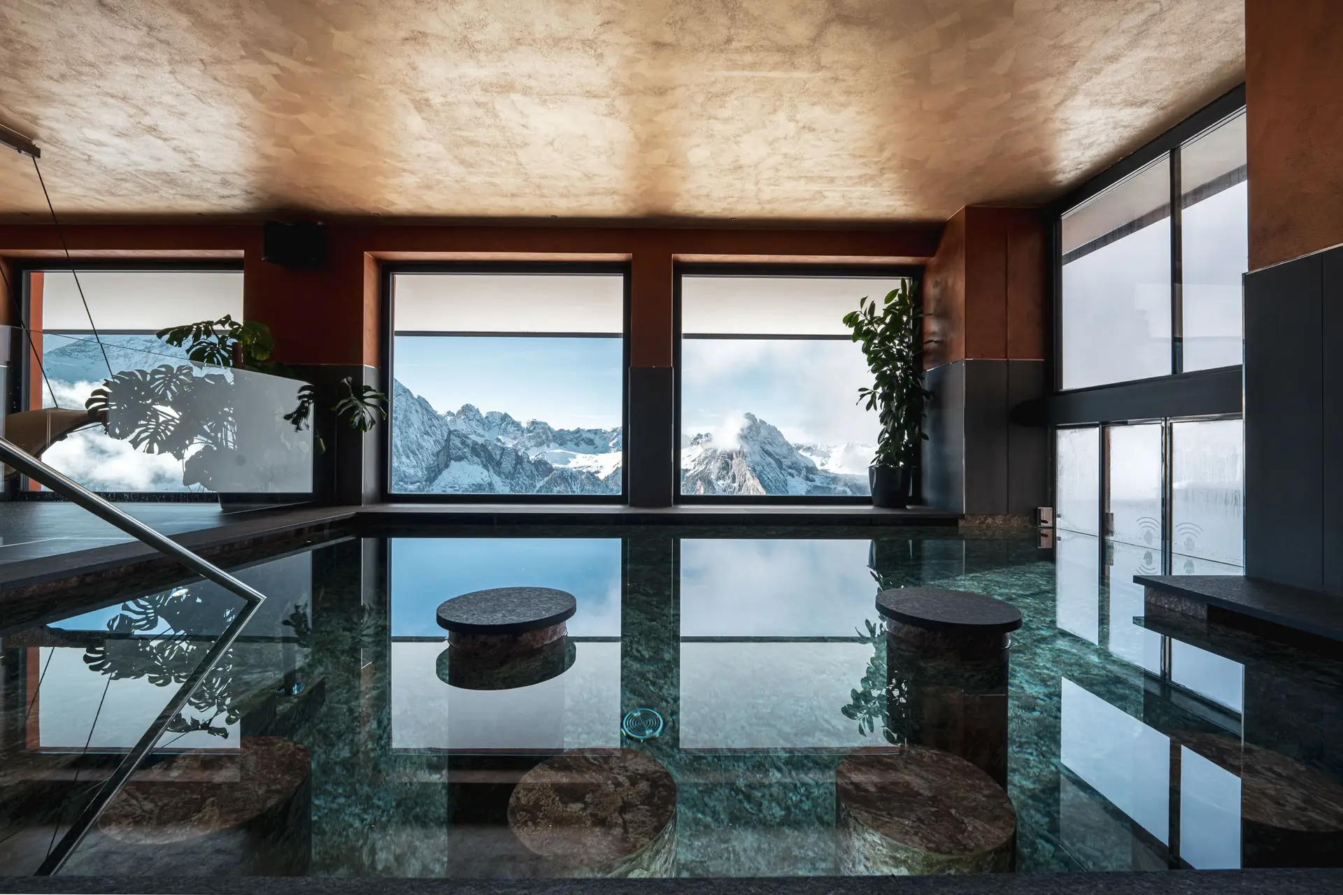 Piscina indoor del Rifugio Fredarola